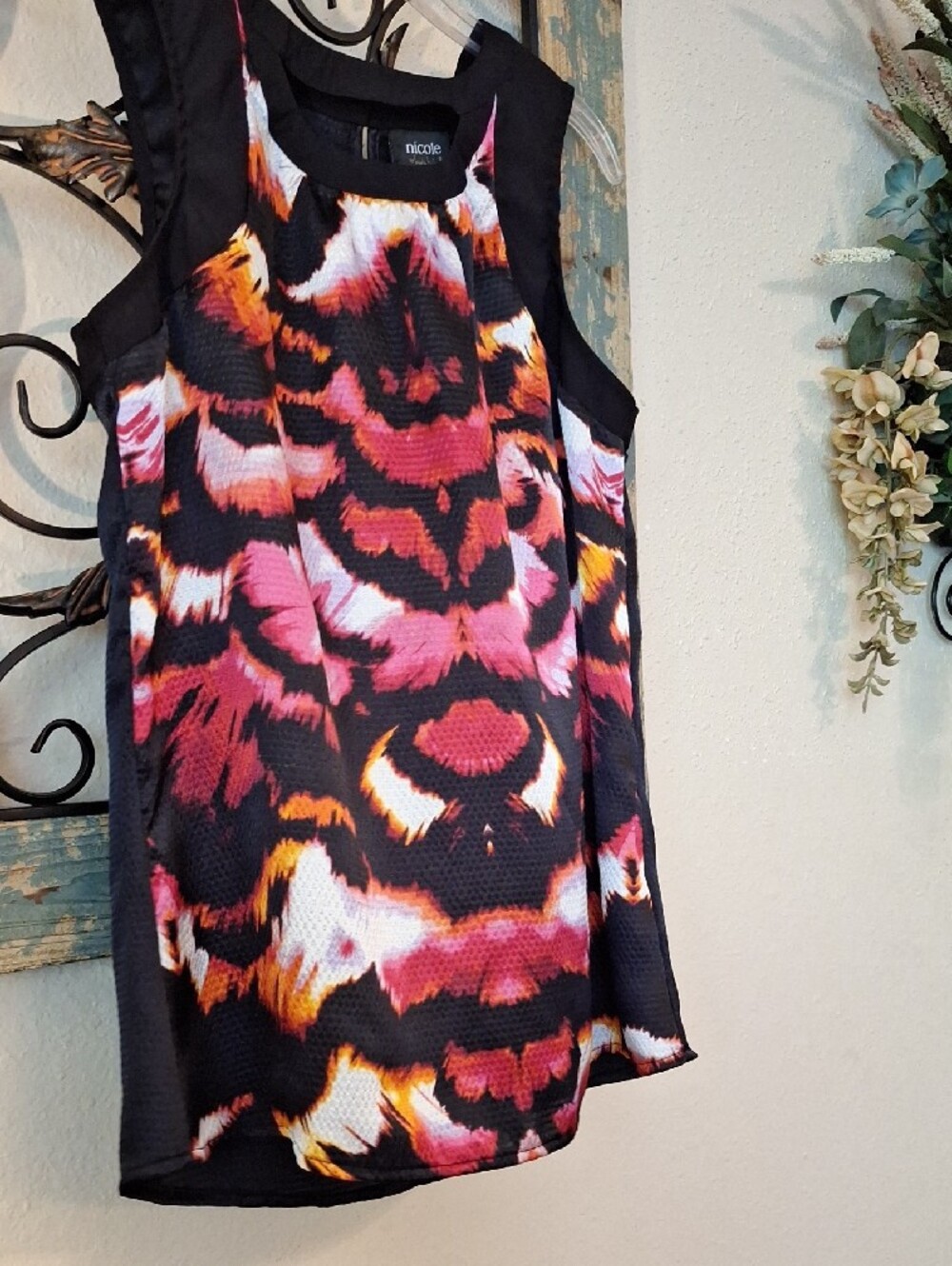 🔥🔥CLEARANCE🔥Nicole Miller Blk/ Pink/Orange Abstract Print Top Size XS